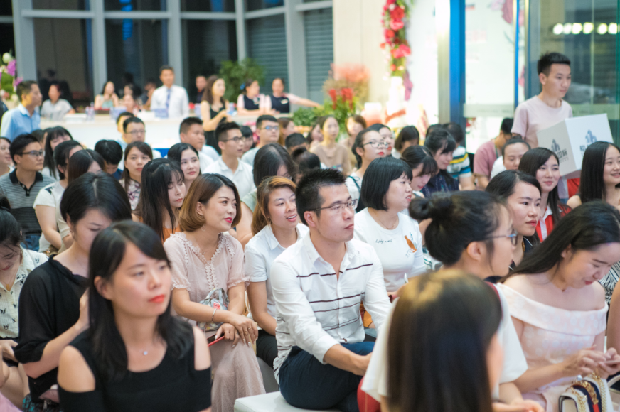 浪漫七夕·我在楷林|摩登男女礼物交换大会圆满成功